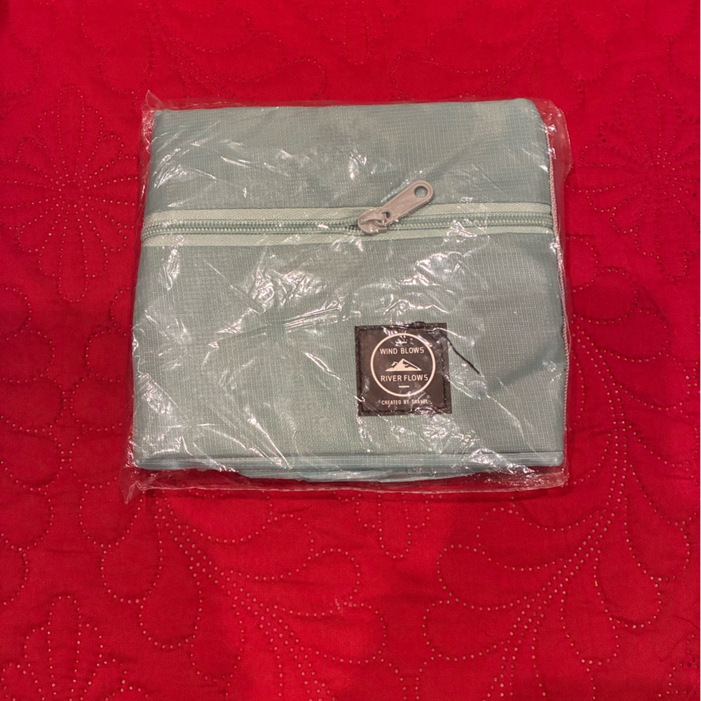 New Compact Travel Back